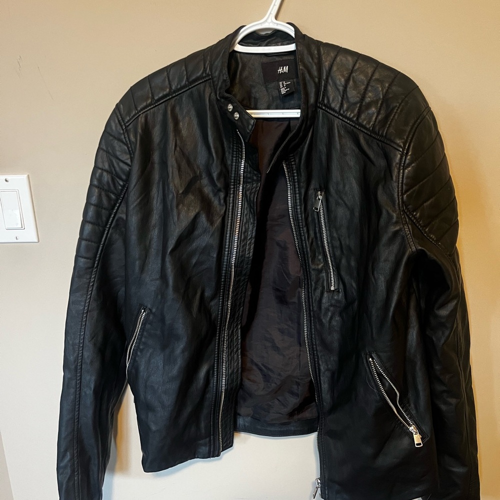 H&M Men’s Black Faux Leather Moto Jacket – Size M – Modern Fit